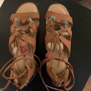 Chunky heel sandals with leather Pom-Poms